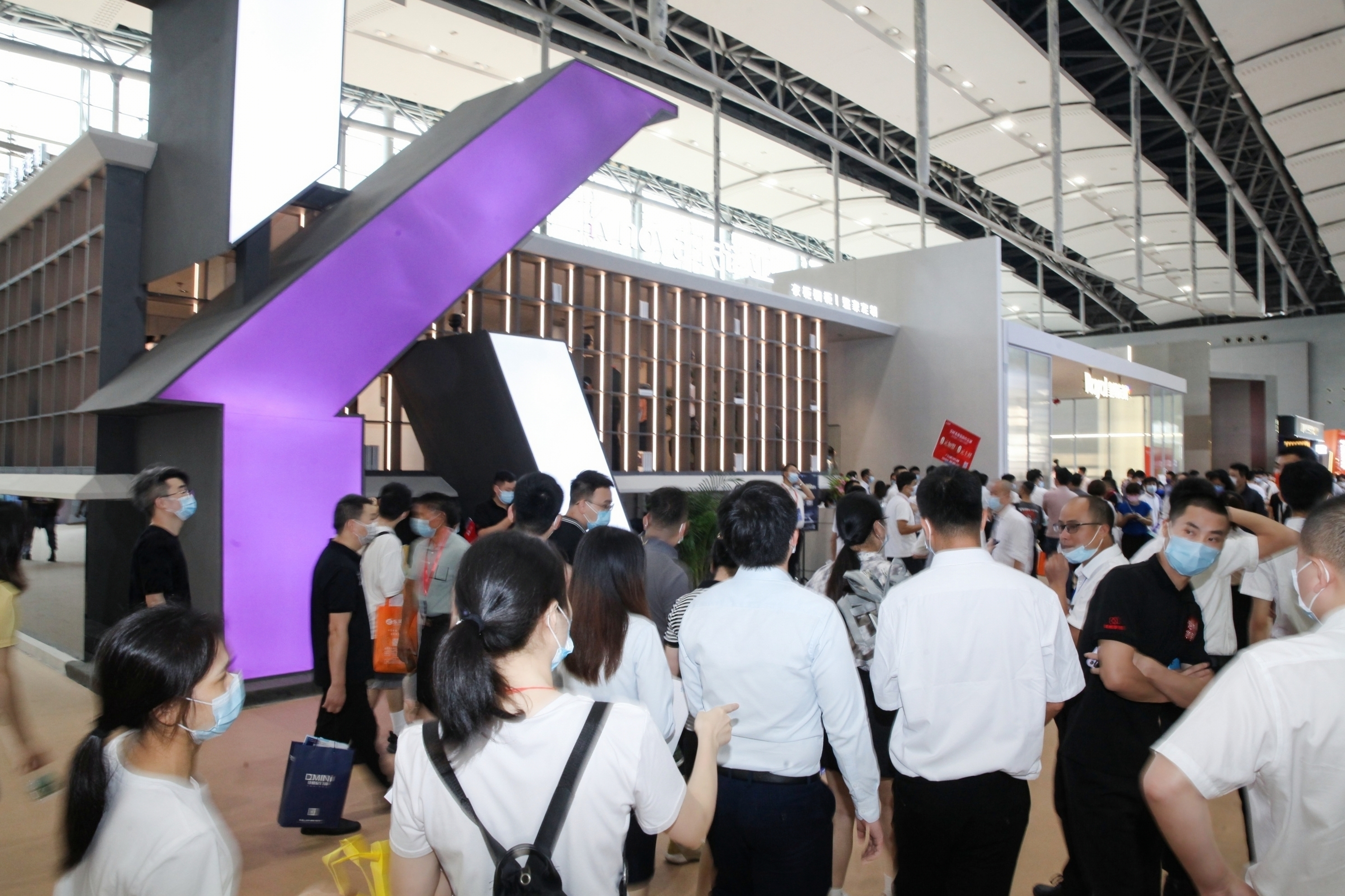“建”证盛况|卡诺亚新一代沉醉式休会展馆冷艳中国建博会（广州）