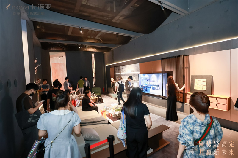 卡诺亚曹崇慧：以用户需要为导向定制糊口体例，引领轻高定赛道新标杆